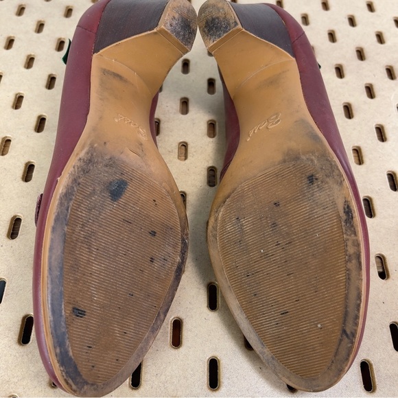 GH Bass Vintage Leather Women’s Casual Red Tassle 2 inch Low Heel Size 6 - Picture 9 of 10